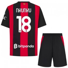 AC Milan Nkunku 18 Børn Hjemmebanesæt 2026-27 Kortærmet(+ Korte bukser)