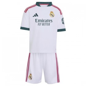 Real Madrid Tchouameni 14 Børn Hjemmebanesæt 2026-27 Kortærmet(+ Korte bukser)