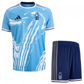 Nottingham Forest Børn Tredjesæt 2026-27 Kortærmet(+ Korte bukser)