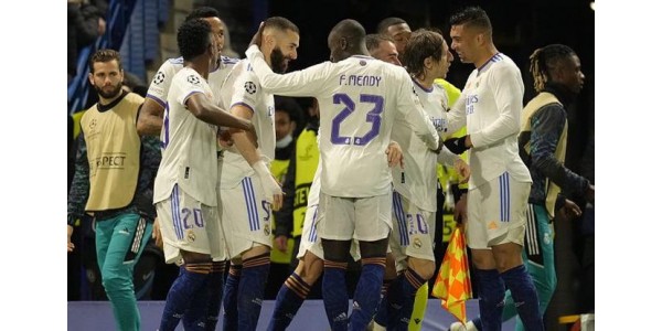 Benzema fører Real til at slå Chelsea