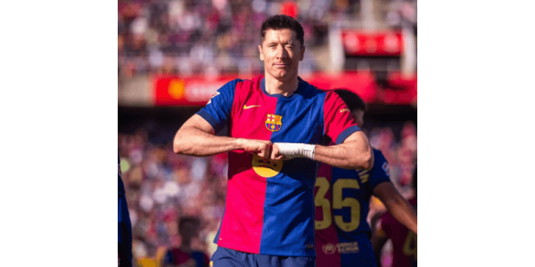Lewandowskis double hjælper Barcelona med at fortsætte med at føre La Liga
