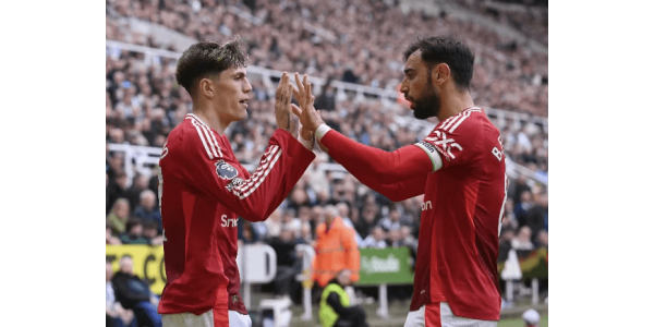 Manchester United led et rekordstort nederlag til Newcastle United 1-4