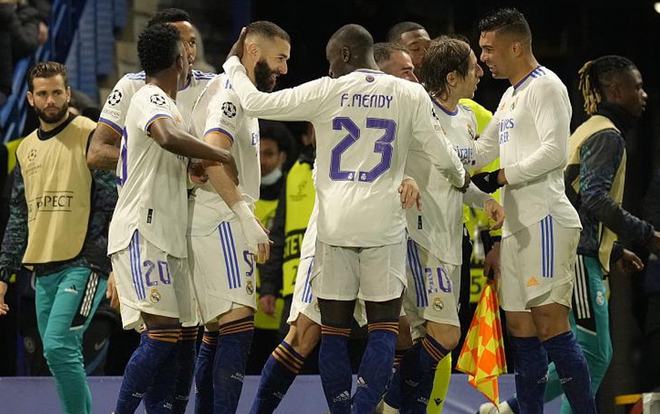 Benzema fører Real til at slå Chelsea