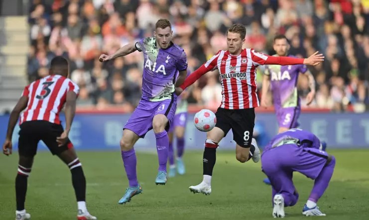 Tottenham fejler, Arsenal tager en stor gave